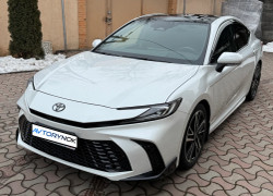 Toyota Camry 2024 года