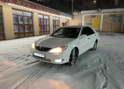 Toyota Camry 2003 года