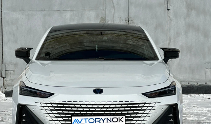 Changan UNI-V 2023 года