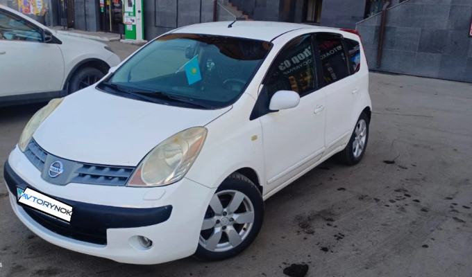 Nissan Note 2007 года