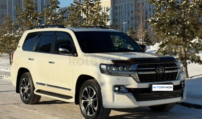 Toyota Land Cruiser 2021 года