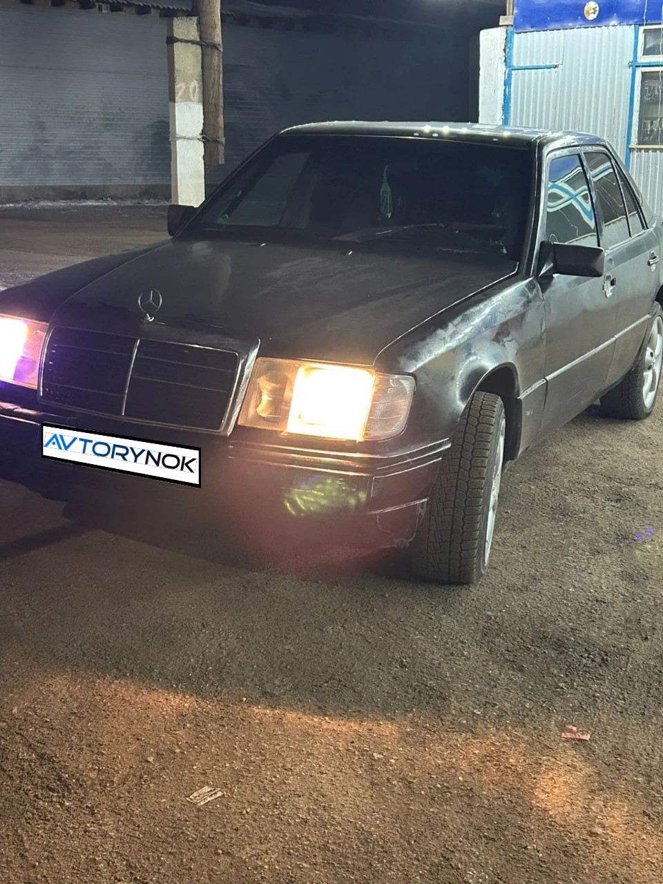 Mercedes-Benz E-Class, 1990