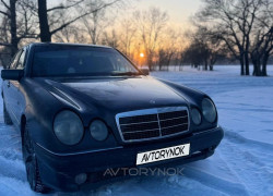 Mercedes-Benz E-Класс 1995 года