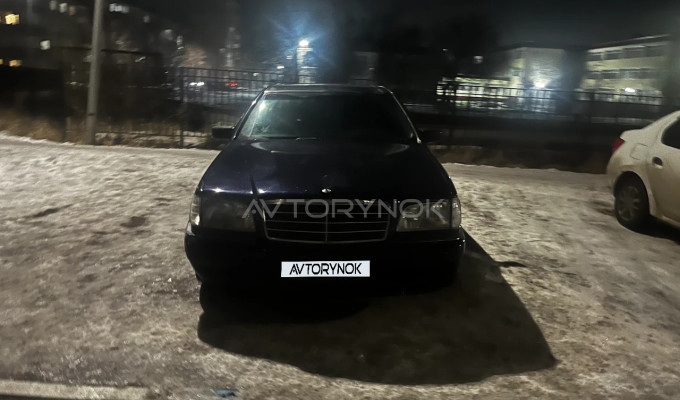 Mercedes-Benz S-Класс 1992 года