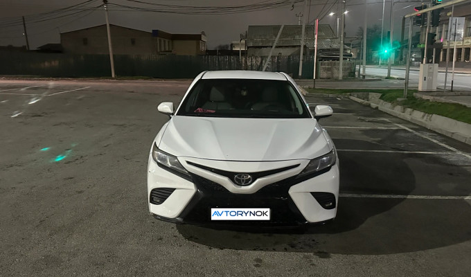 Toyota Camry 2018 года