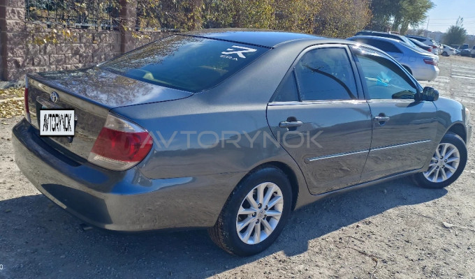 Toyota Camry 2003 года