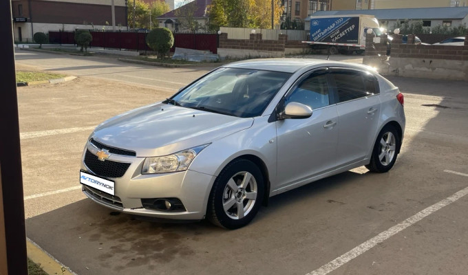 Chevrolet Cruze 2012 года