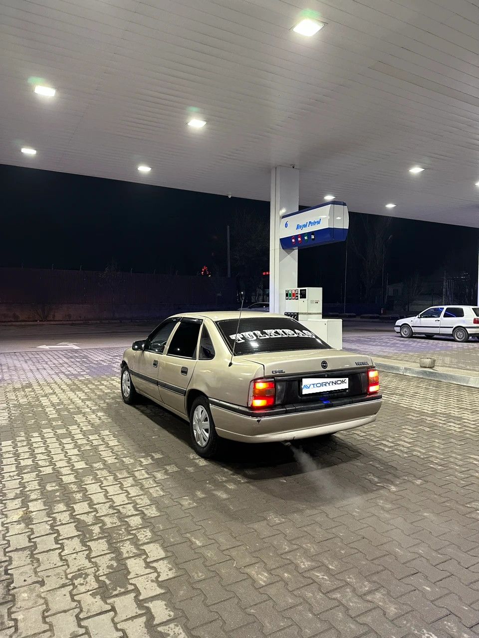 Opel Vectra, 1992