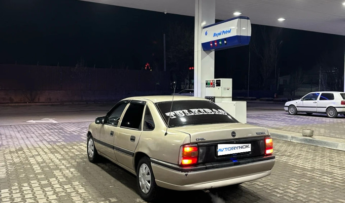 Opel Vectra 1992 года