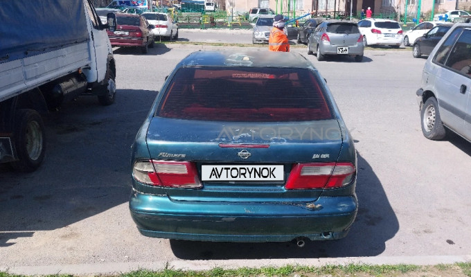 Nissan Almera 1999 года