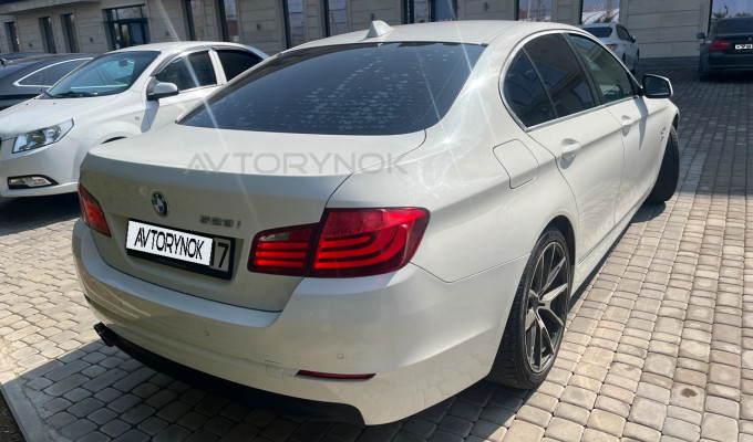 BMW 5 серия 2010 года