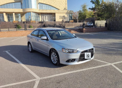 Mitsubishi Lancer 2013 года