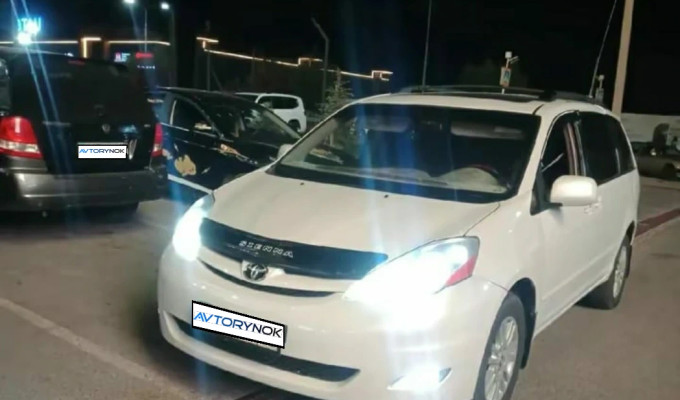 Toyota Sienna 2007 года