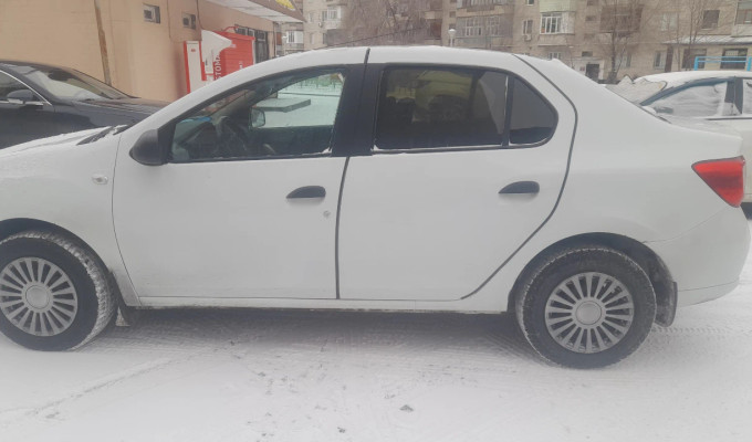 Renault Logan 2015 года