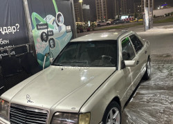 Mercedes-Benz E-Класс 1992 года