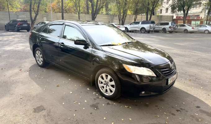 Toyota Camry 2006 года