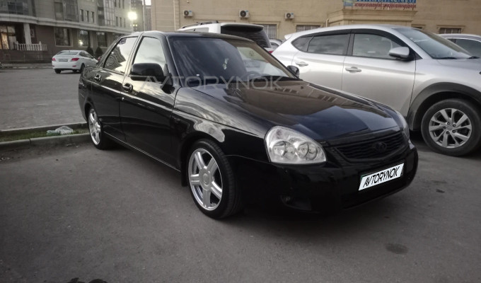 ВАЗ (Lada) Priora 2013 года
