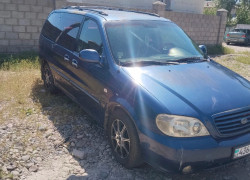 Kia Carnival 2003 года