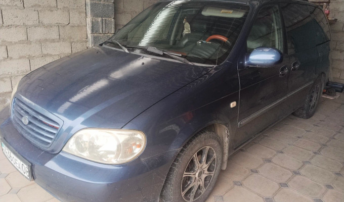 Kia Carnival 2003 года