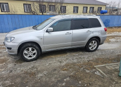 Mitsubishi Airtrek 2003 года