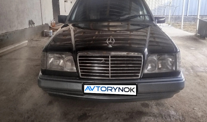 Mercedes-Benz E-Класс 1994 года
