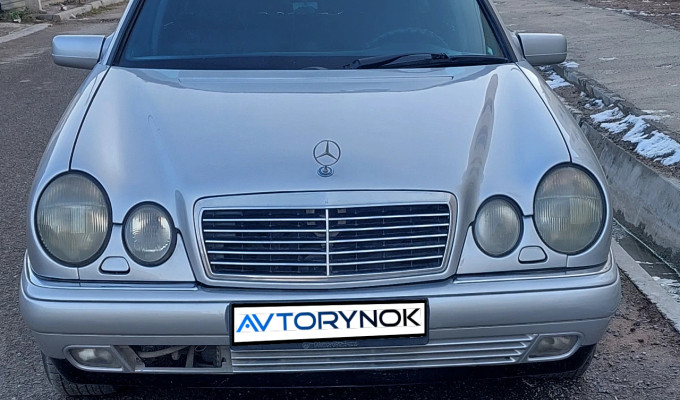 Mercedes-Benz E-Класс 1996 года