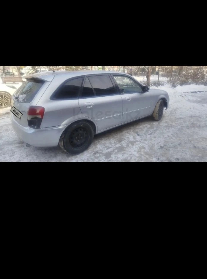 Mazda 323, 2001