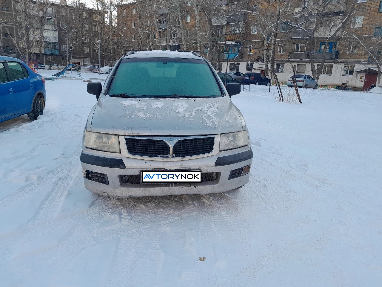 Mitsubishi Space Wagon, 2001