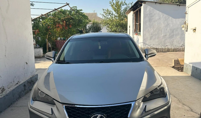 Lexus NX 2020 года