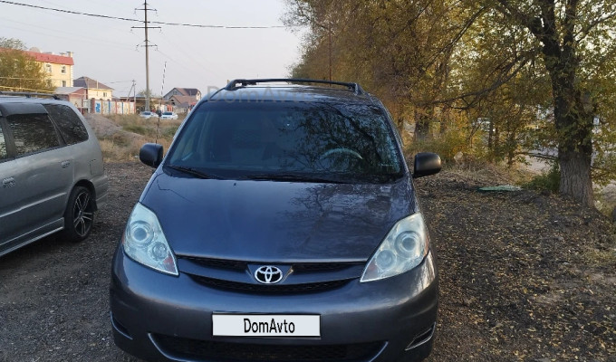 Toyota Sienna 2007 года
