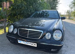 Mercedes-Benz E-Класс 2001 года