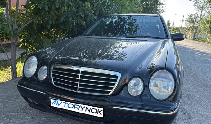 Mercedes-Benz E-Класс 2001 года