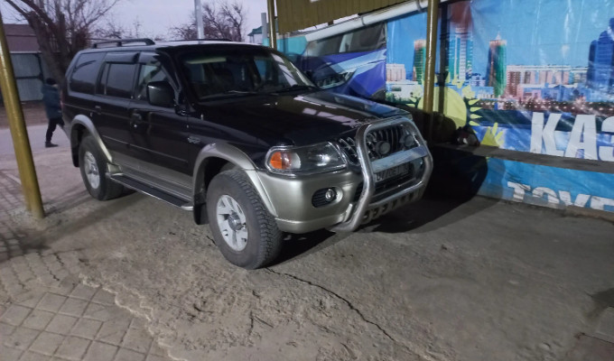Mitsubishi Montero Sport 2001 года