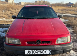 Volkswagen Passat 1990 года