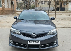 Toyota Camry 2012 года