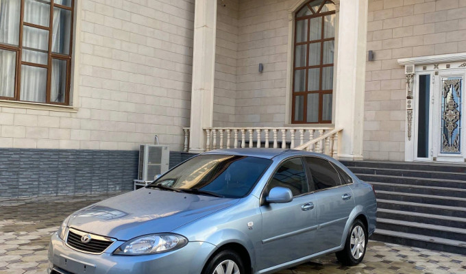Daewoo Gentra 2014 года