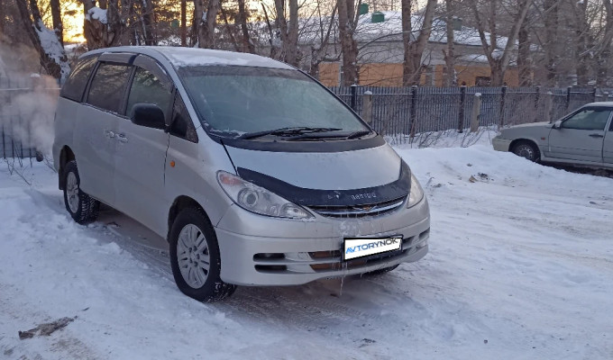 Toyota Estima 2001 года