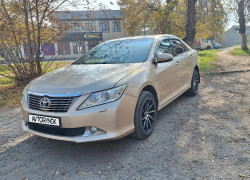Toyota Camry 2012 года
