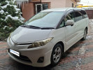 Toyota Estima 2010 года