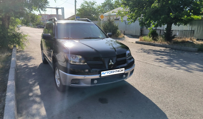 Mitsubishi Outlander 2002 года
