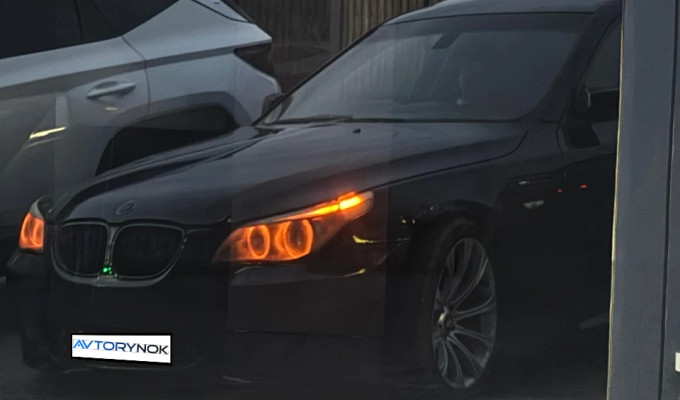 BMW 5 серия 2004 года