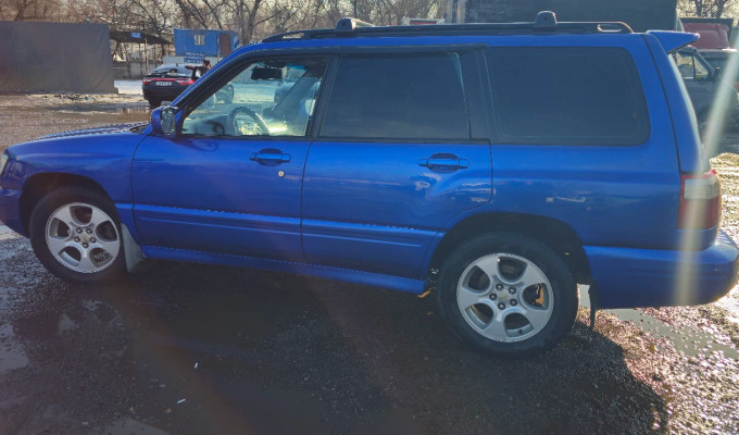 Subaru Forester 2001 года