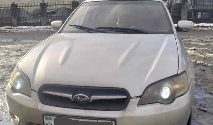 Subaru Legacy 2005 года