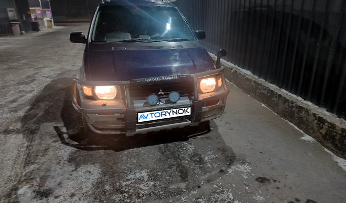 Mitsubishi RVR 1996 года