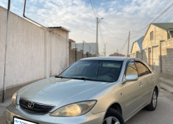 Toyota Camry 2003 года