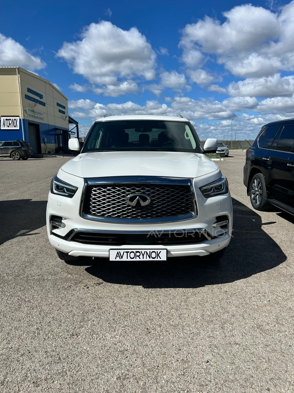 Infiniti QX80, 2021