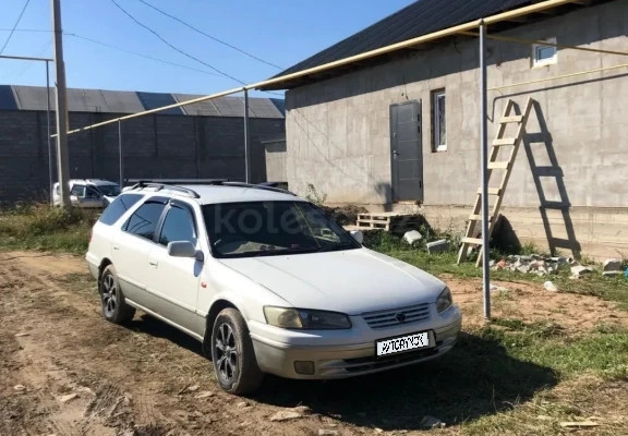 Toyota Camry Gracia 1998 года