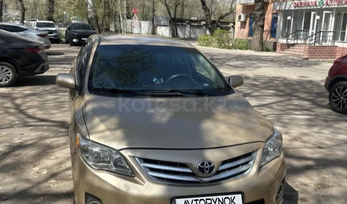 Toyota Corolla 2011 года