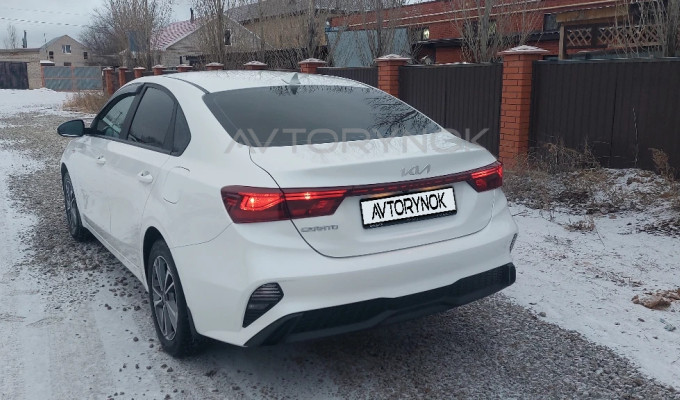 Kia Cerato 2021 года