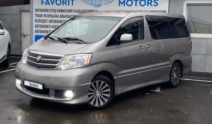 Toyota Alphard 2004 года
